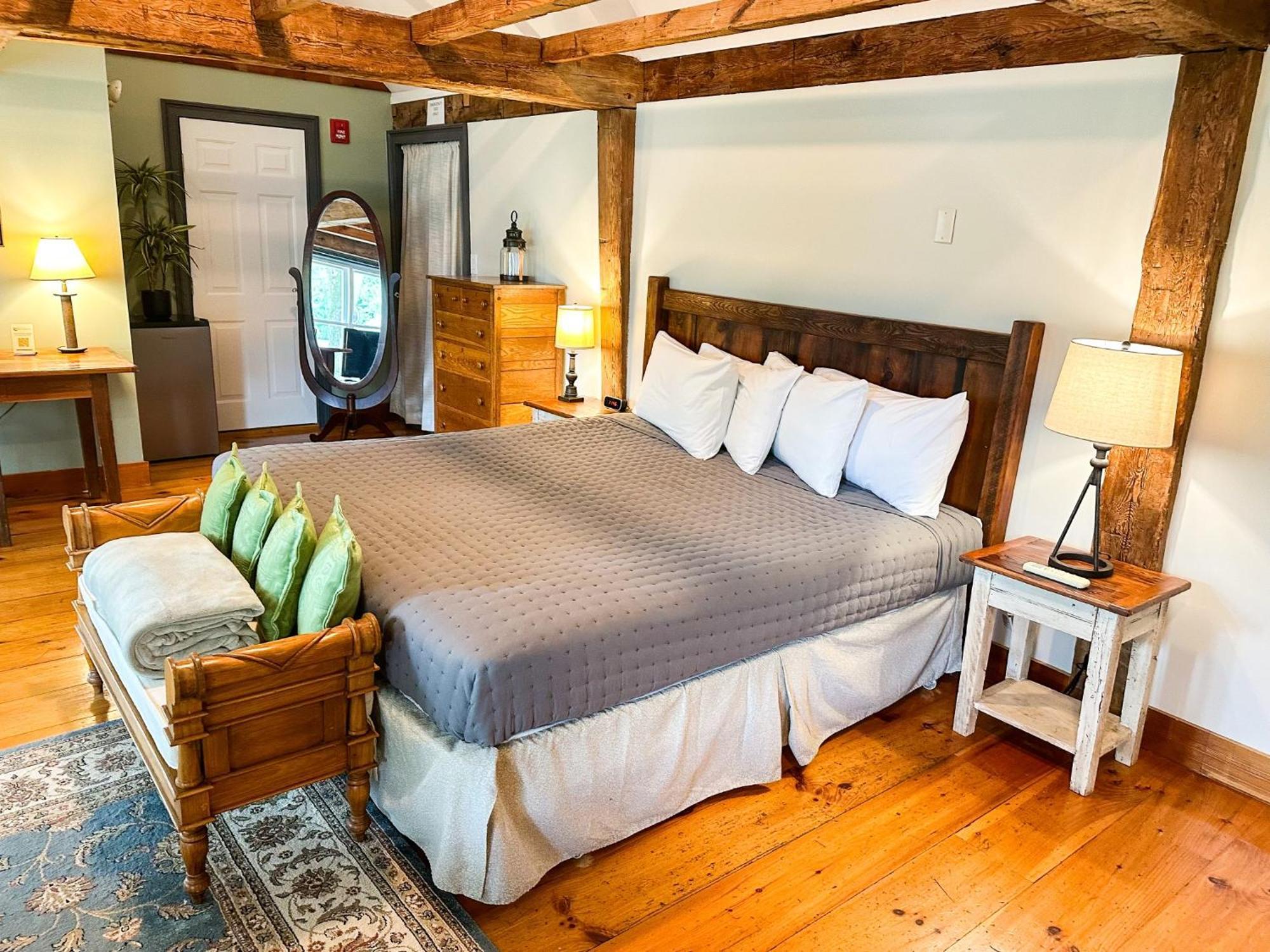 The Black Walnut Inn Amherst Kültér fotó