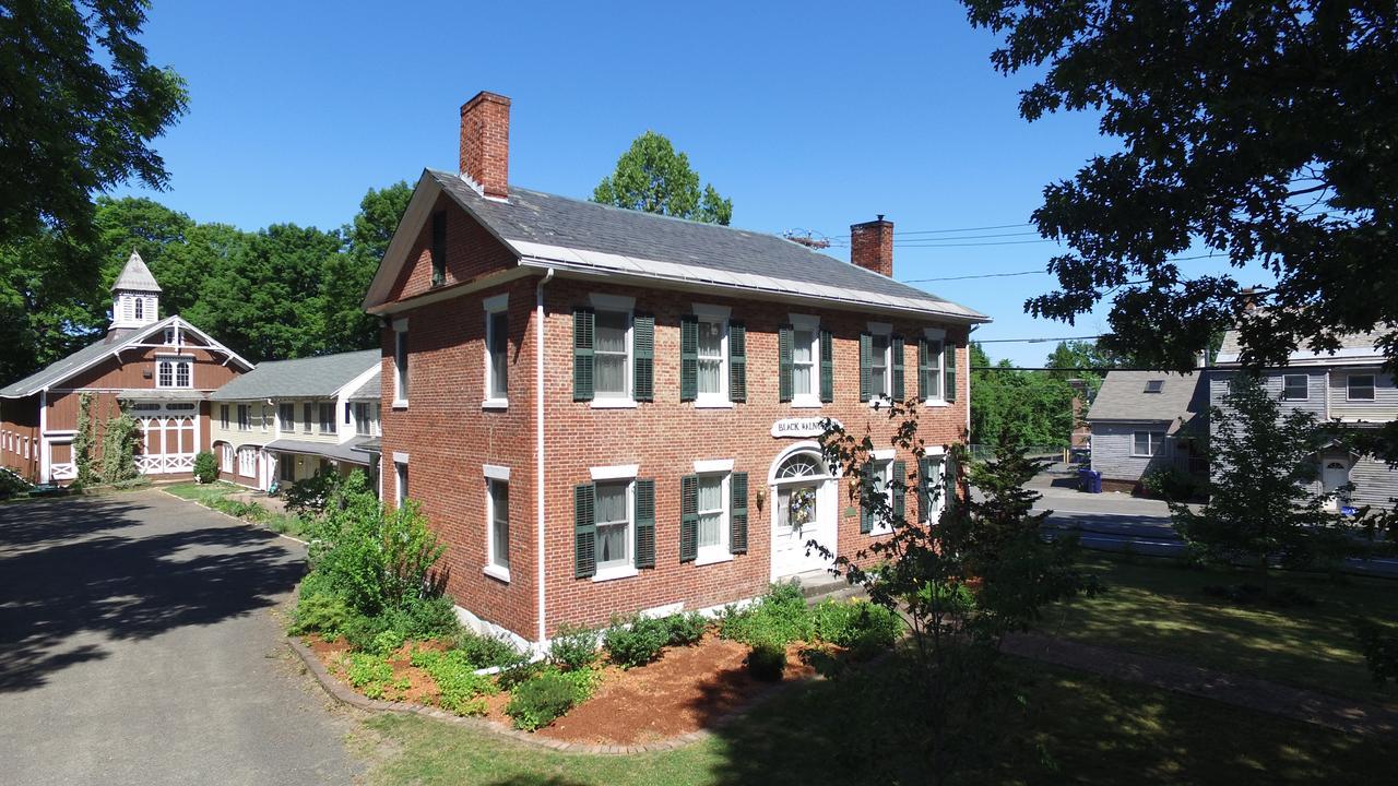 The Black Walnut Inn Amherst Kültér fotó