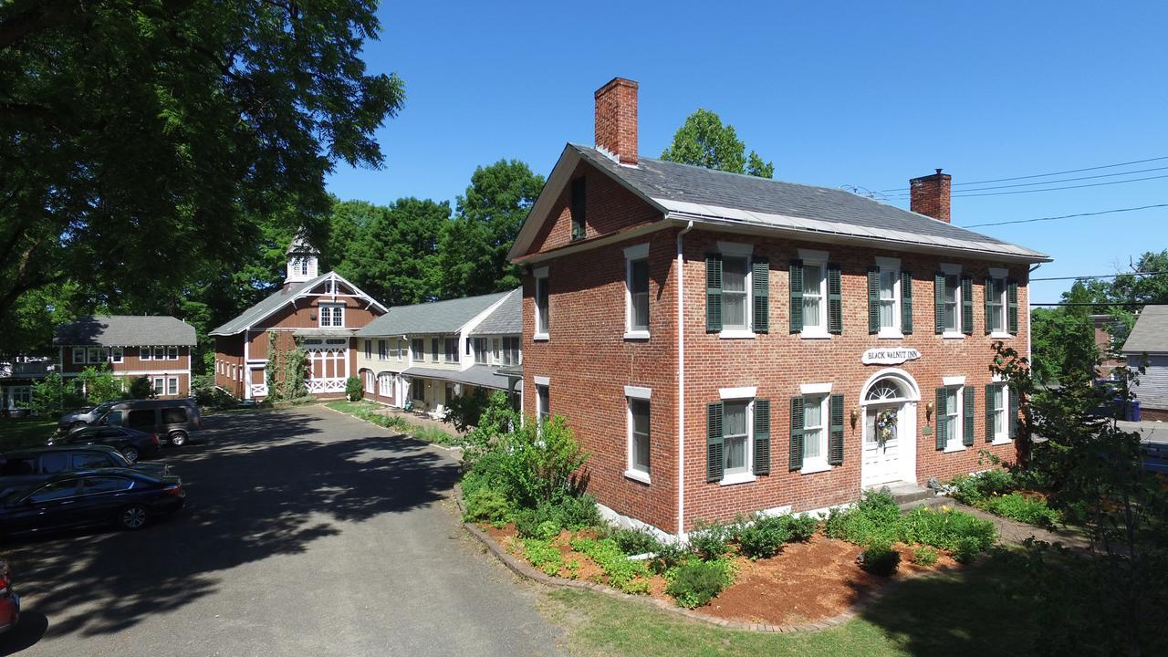 The Black Walnut Inn Amherst Kültér fotó